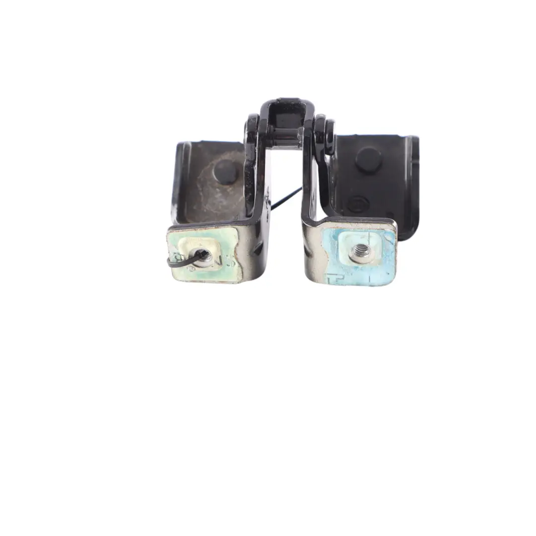 Charnière hayon coffre gauche Cosmic Black Metallic 191 pour Mercedes W177 Hatchback à propos du numéro de pièce A1777403500 Mercedes W177 Hatchback Charnière hayon coffre gauche Cosmic Black Metallic 191 - SKU A1777403500-KB - Numéro de pièce A1777403500