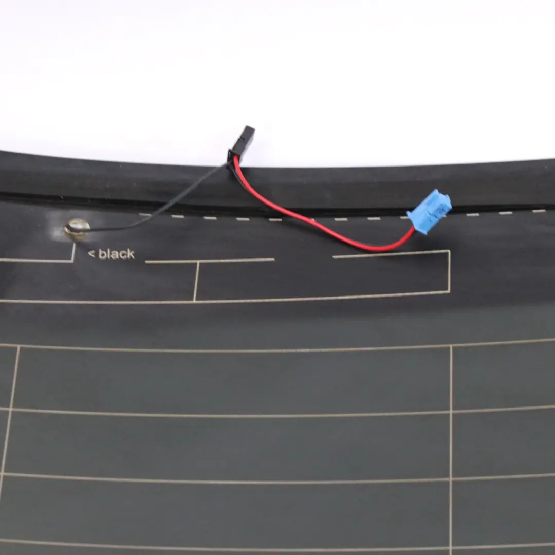 Sportback Coperchio del bagagliaio posteriore Vetro oscurato nero per Mercedes W177 con numero di parte A1777404200 Mercedes W177 Sportback Coperchio del bagagliaio posteriore Vetro oscurato nero - SKU A1777404200-1 - Numero di parte A1777404200