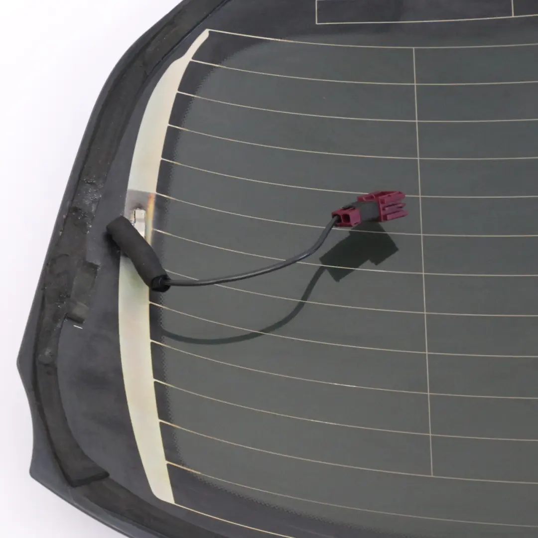 Sportback Coperchio del bagagliaio posteriore Vetro oscurato nero per Mercedes W177 con numero di parte A1777404200 Mercedes W177 Sportback Coperchio del bagagliaio posteriore Vetro oscurato nero - SKU A1777404200-1 - Numero di parte A1777404200