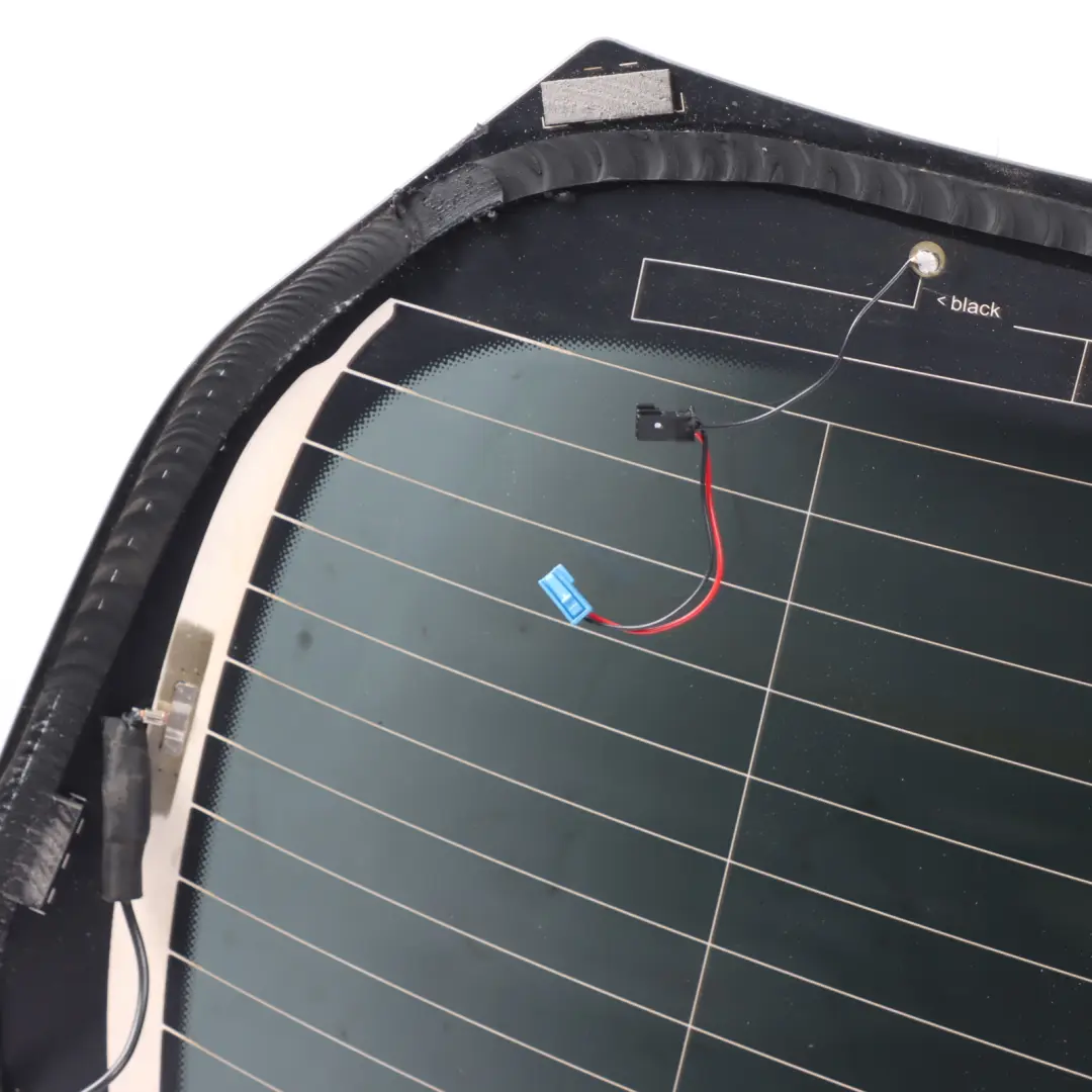 Sportback Couvercle Coffre Arrière Vitrage Teinté Noir pour Mercedes W177 à propos du numéro de pièce A1777404200 Mercedes W177 Sportback Couvercle Coffre Arrière Vitrage Teinté Noir - SKU A1777404200 - Numéro de pièce A1777404200