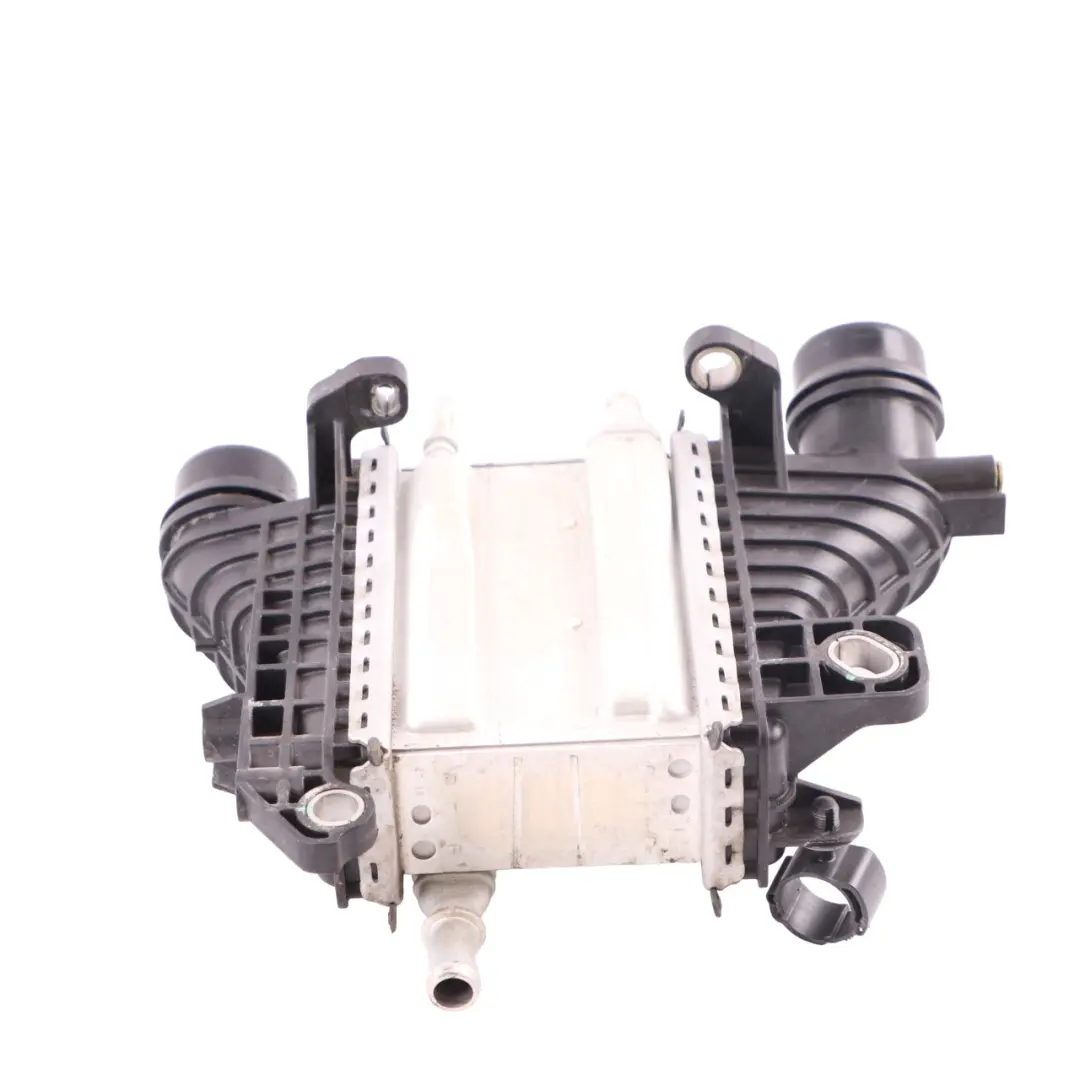 OM608 Tubo Intercooler Radiatore Aria Diesel per Mercedes W177 con numero di parte A6080900500 Mercedes W177 OM608 Tubo Intercooler Radiatore Aria Diesel - SKU A6080900500 - Numero di parte A6080900500