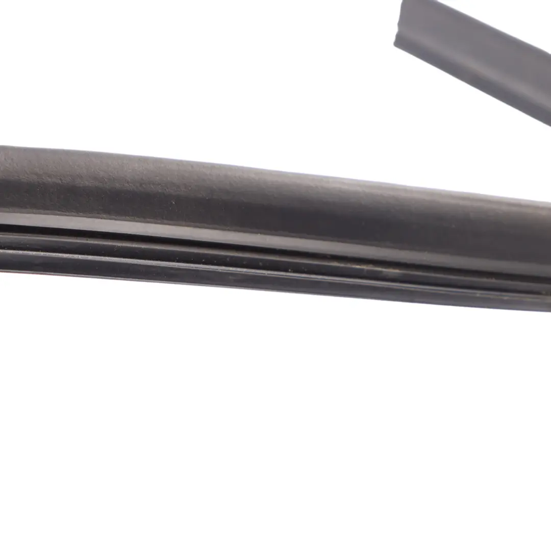 Junta de capó Mercedes W177 W247 Motor Capó Goma Sellado para con número de pieza A1778310000 Junta de capó Mercedes W177 W247 Motor Capó Goma Sellado - SKU A1778310000 - Número de pieza A1778310000