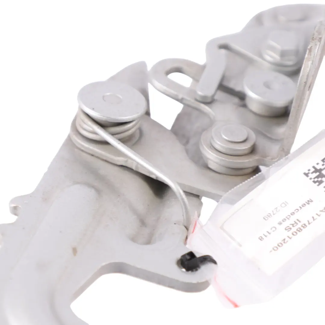 C243 Zawias Maski Pokrywy Silnika Prawy Srebrny do Mercedes C118 W177 o numerze A1778801200 Mercedes C118 W177 C243 Zawias Maski Pokrywy Silnika Prawy Srebrny - SKU A1778801200-IRS - Numer Części A1778801200