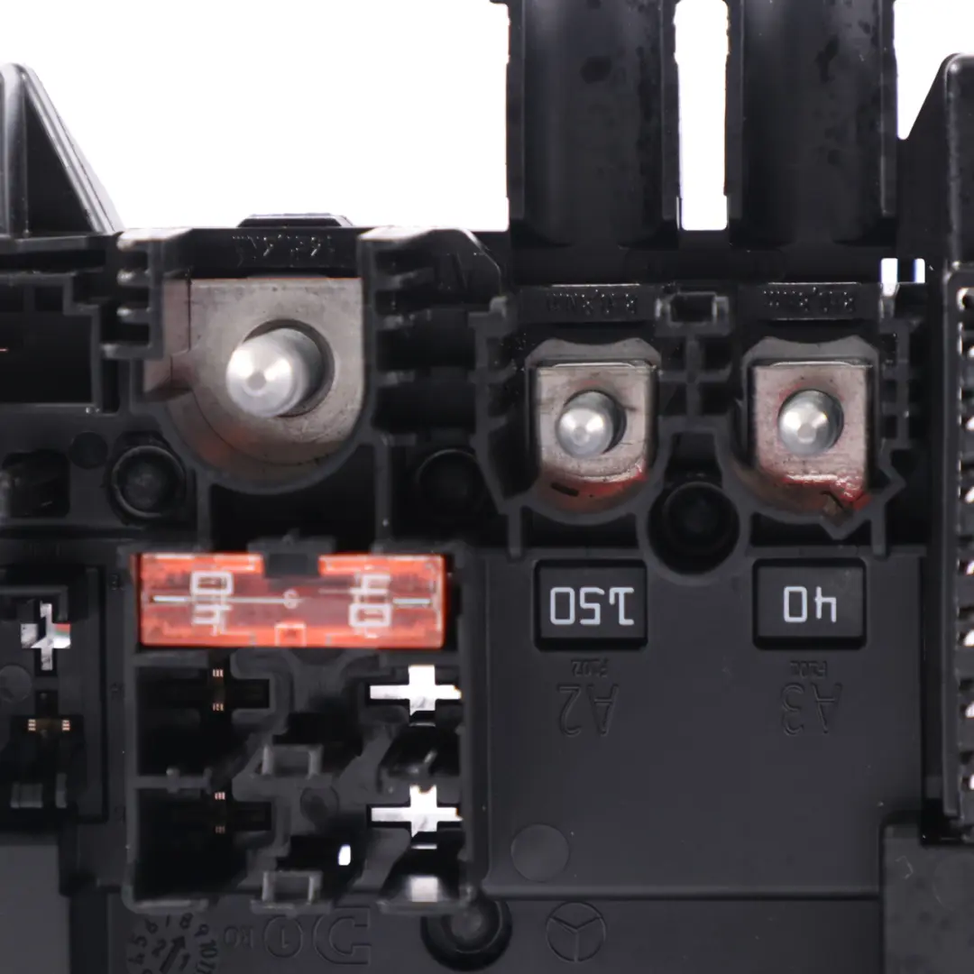 Scatola Fusibili Modulo Unità Controllo Relè per Mercedes C118 H243 W247 con numero di parte A1779061302 Mercedes C118 H243 W247 Scatola Fusibili Modulo Unità Controllo Relè - SKU A1779061302 - Numero di parte A1779061302