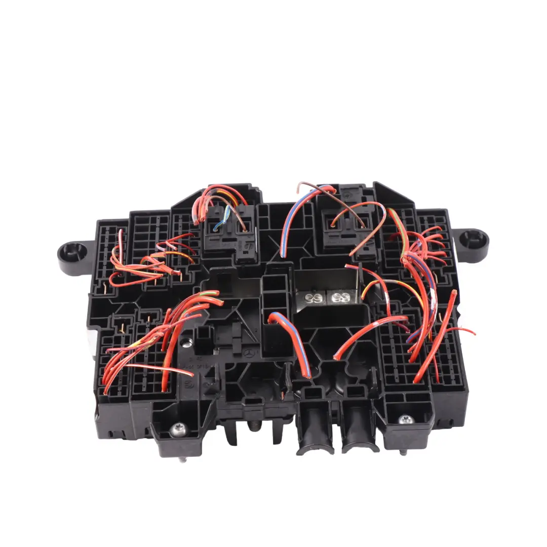 Scatola Fusibili Modulo Unità Controllo Relè per Mercedes C118 H243 W247 con numero di parte A1779061302 Mercedes C118 H243 W247 Scatola Fusibili Modulo Unità Controllo Relè - SKU A1779061302 - Numero di parte A1779061302