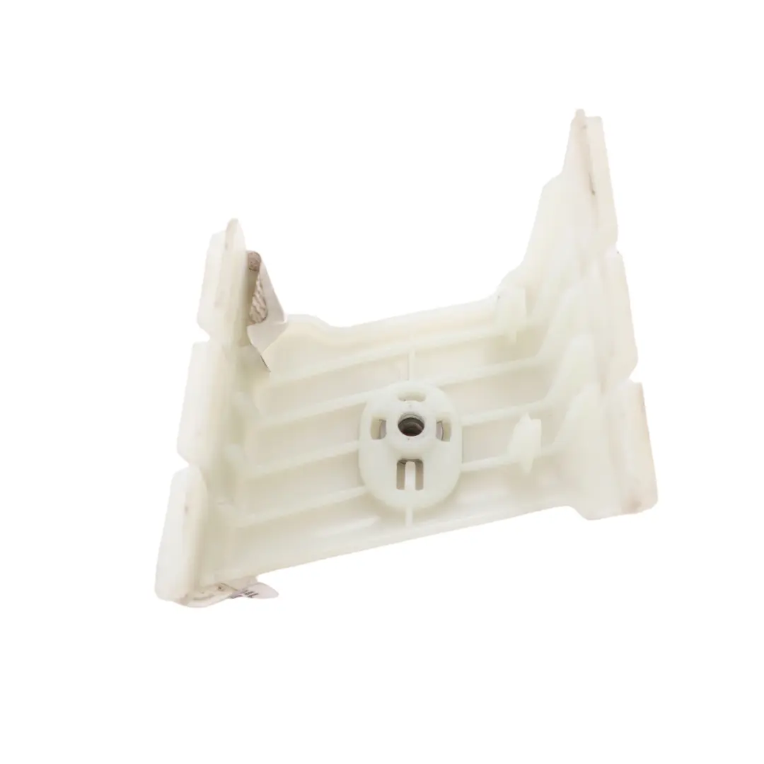 Lampe Arrière Gauche Support de Lumière Cache Montage pour Mercedes V177 à propos du numéro de pièce A1779063701 Mercedes V177 Lampe Arrière Gauche Support de Lumière Cache Montage - SKU A1779063701-1 - Numéro de pièce A1779063701