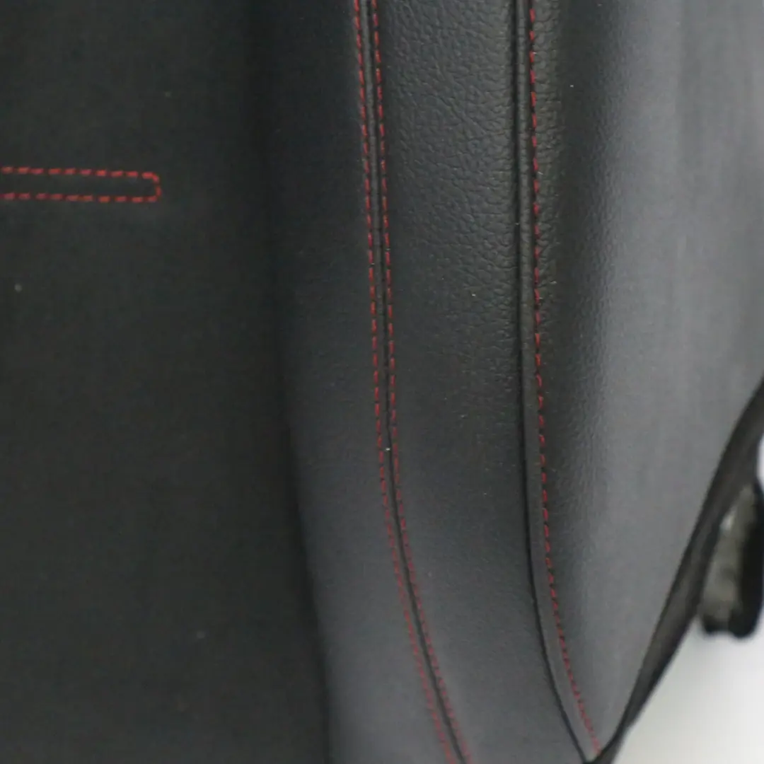 Sedile anteriore destro Schienale Tessuto Finta Pelle Nero Rosso per Mercedes W177 con numero di parte A1779108001 Mercedes W177 Sedile anteriore destro Schienale Tessuto Finta Pelle Nero Rosso - SKU A1779108001 - Numero di parte A1779108001