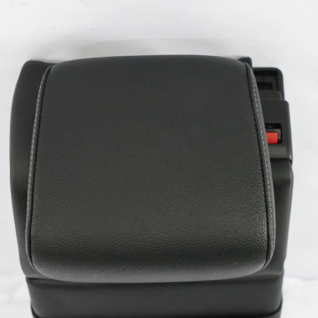 Mercedes W177 Apoyabrazos Central Asiento Trasero Cuero Negro - SKU A1779700900-2 - Número de pieza A1779700900