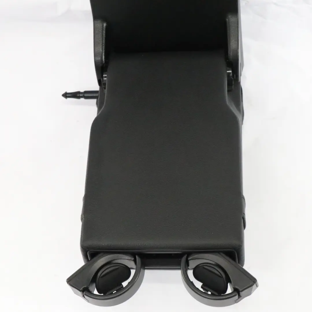 Accoudoir central de siège arrière en cuir noir pour Mercedes W177 à propos du numéro de pièce A1779700900 Mercedes W177 Accoudoir central de siège arrière en cuir noir - SKU A1779700900-2 - Numéro de pièce A1779700900