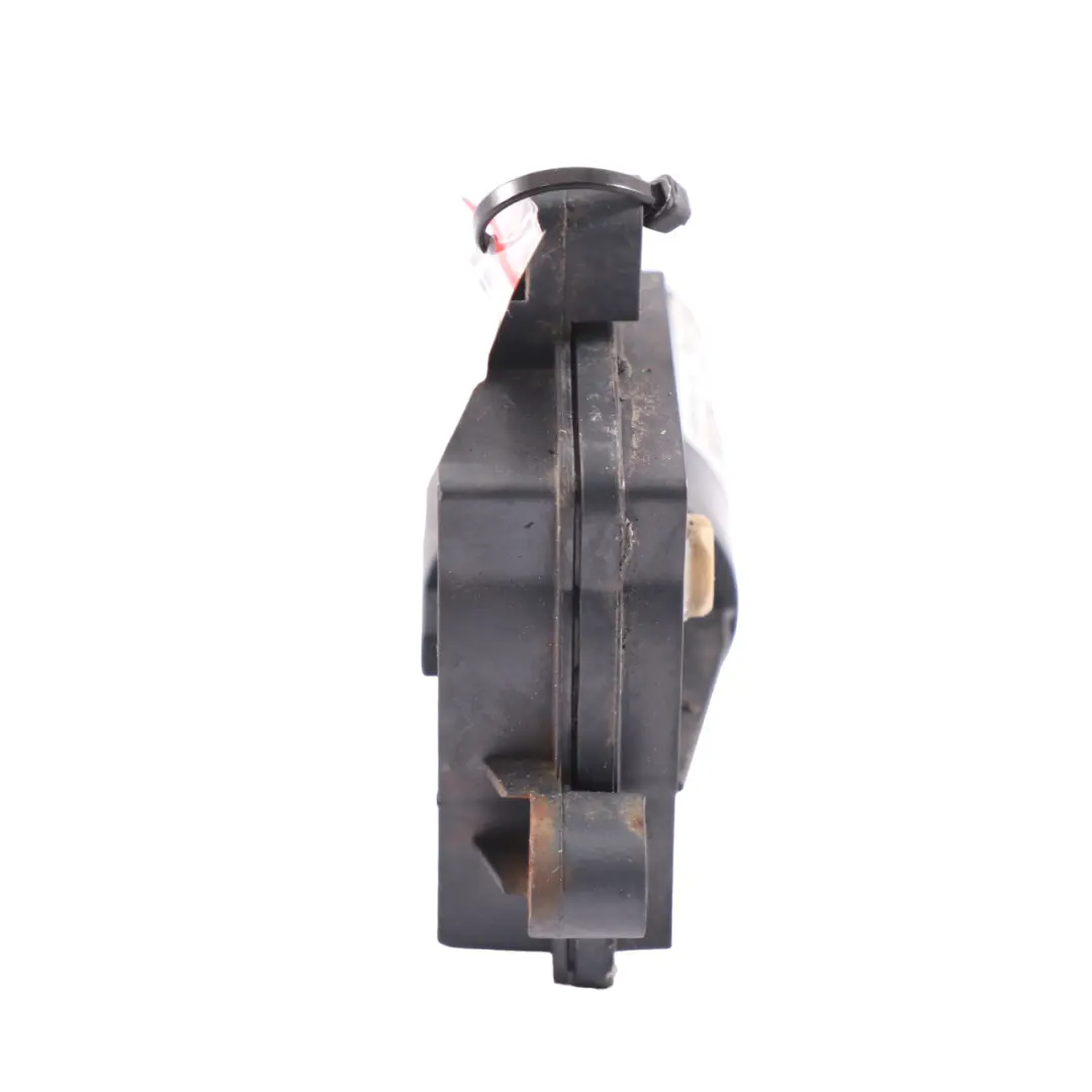 Actionneur de clapet d'échappement Droite Gauche Mercedes SLC 43 R172 AMG M276 - SKU A1909064500 - Numéro de pièce A1909064500