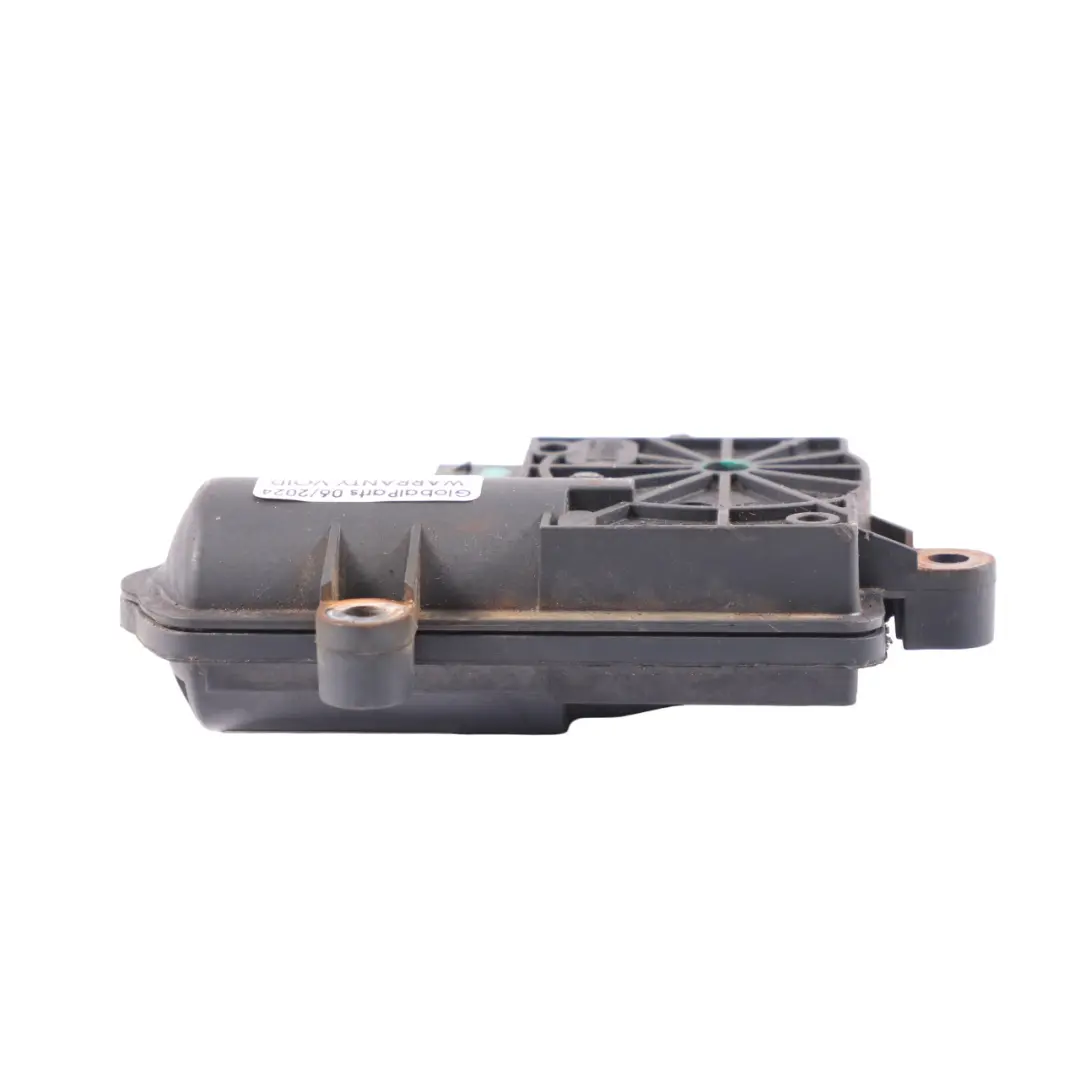 Actionneur de clapet d'échappement Droite Gauche Mercedes SLC 43 R172 AMG M276 - SKU A1909064500 - Numéro de pièce A1909064500