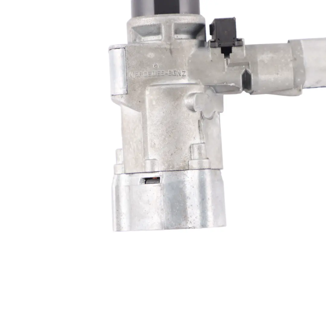 Steering Wheel Lock + Key to Mercedes SLK W202 R170 with Part number A2024600904 Mercedes SLK W202 R170 Steering Wheel Lock + Key - SKU A2024600904 - Part number A2024600904