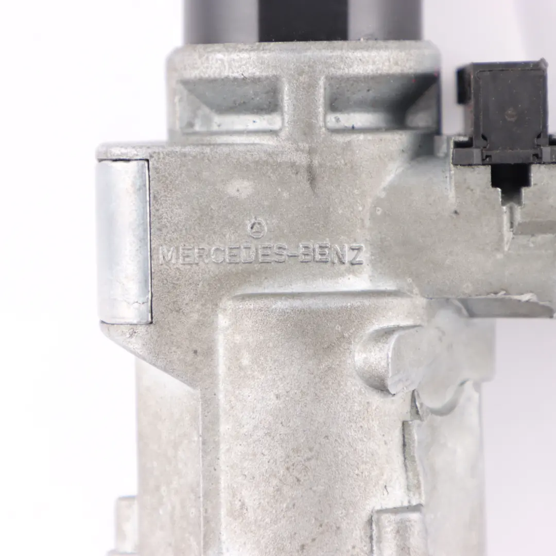 Steering Wheel Lock + Key to Mercedes SLK W202 R170 with Part number A2024600904 Mercedes SLK W202 R170 Steering Wheel Lock + Key - SKU A2024600904 - Part number A2024600904