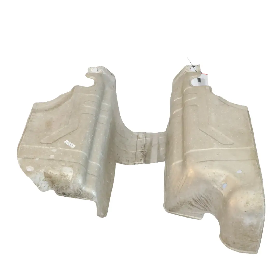 W208 Piastra Mudgard Copertura serbatoio carburante per Mercedes W202 con numero di parte A2024710787 Mercedes W202 W208 Piastra Mudgard Copertura serbatoio carburante - SKU A2024710787 - Numero di parte A2024710787