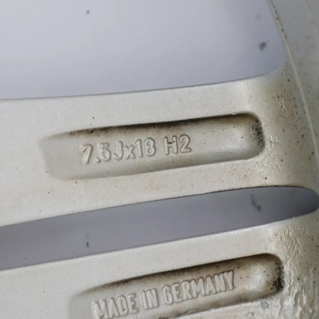 Plateado De 5 Radios Dobles 18" ET:36 7,5J para Mercedes W203 con número de pieza A2034015502 Mercedes W203 Plateado De 5 Radios Dobles 18" ET:36 7,5J - SKU A2034015502-1 - Número de pieza A2034015502