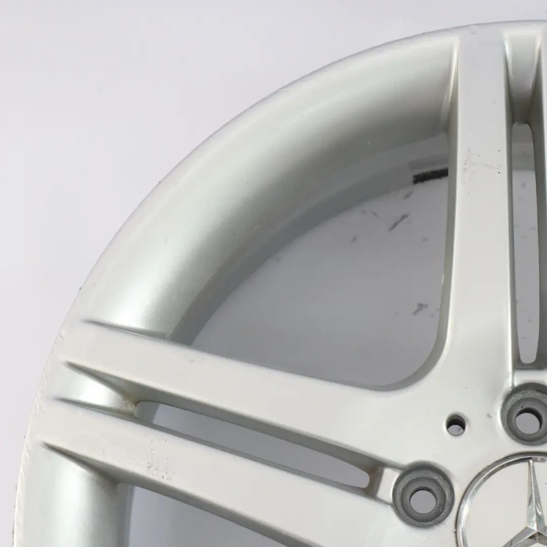 Plateado De 5 Radios Dobles 18" ET:36 7,5J para Mercedes W203 con número de pieza A2034015502 Mercedes W203 Plateado De 5 Radios Dobles 18" ET:36 7,5J - SKU A2034015502-1 - Número de pieza A2034015502