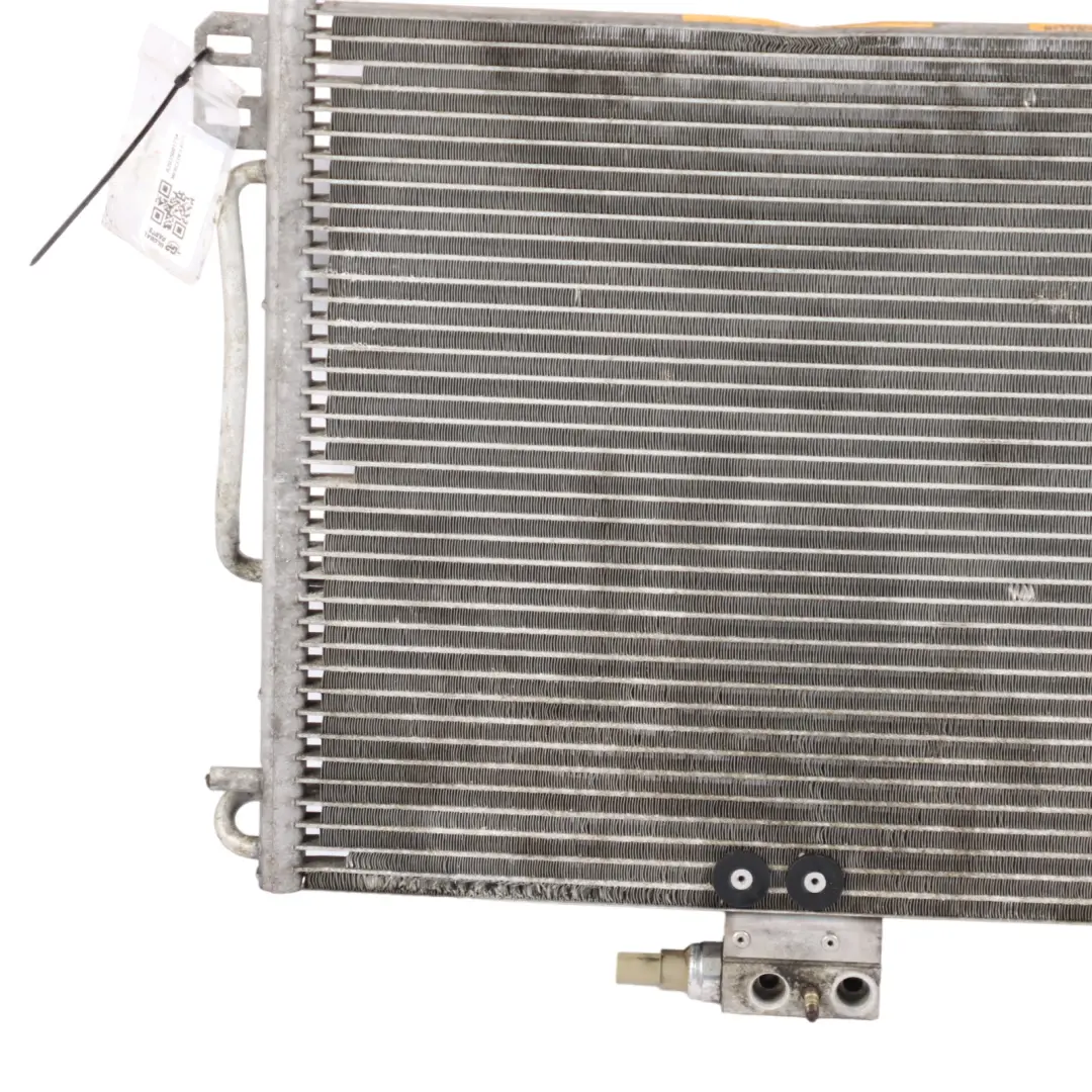 Radiatore Di Raffreddamento Condensatore A/C per Mercedes R171 con numero di parte A2035001754 Mercedes R171 Radiatore Di Raffreddamento Condensatore A/C - SKU A2035001754 - Numero di parte A2035001754