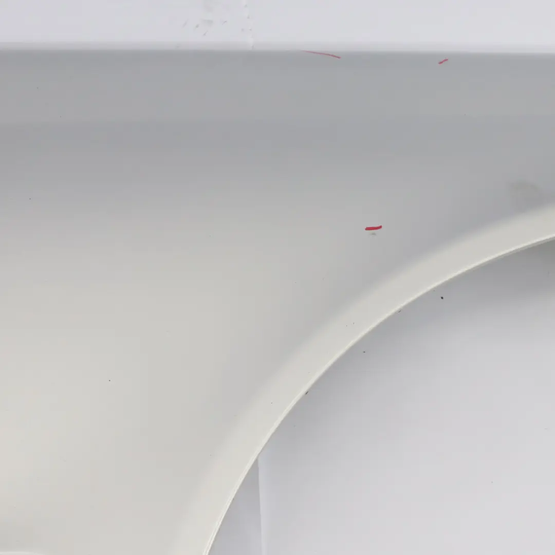 Błotnik Przedni Prawy Skrzydło Iridium Silver Metalik - 775 do Mercedes W203 o numerze A2038800218 Mercedes W203 Błotnik Przedni Prawy Skrzydło Iridium Silver Metalik - 775 - SKU A2038800218-IRS1 - Numer Części A2038800218