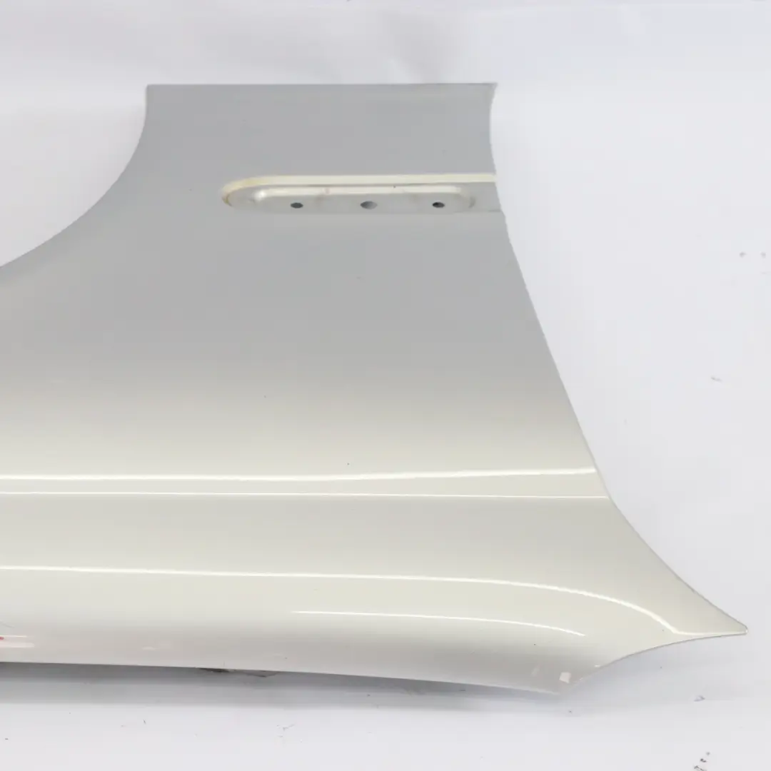 Panel Lateral Delantero Derecho Guardabarros Iridium Silver - 775 para Mercedes W203 con número de pieza A2038800218 Mercedes W203 Panel Lateral Delantero Derecho Guardabarros Iridium Silver - 775 - SKU A2038800218-IRS1 - Número de pieza A2038800218