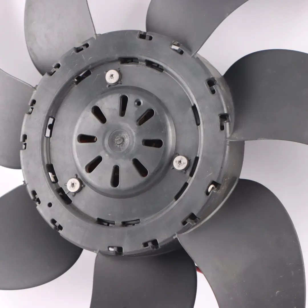 Fan Mercedes SLK R172 M271 Radiator Fan Blower Blade Motor 600W to with Part number A2045000493 Fan Mercedes SLK R172 M271 Radiator Fan Blower Blade Motor 600W - SKU A2045000493 - Part number A2045000493
