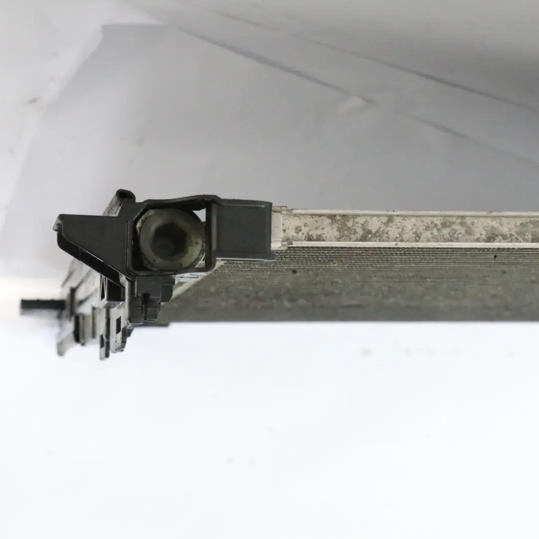 Klima Anlage A/C Kühlung Kühler Kondensator für Mercedes W204 C207 W212 mit Teilenummer A2045000654 Mercedes W204 C207 W212 Klima Anlage A/C Kühlung Kühler Kondensator - SKU A2045000654 - Teilenummer A2045000654