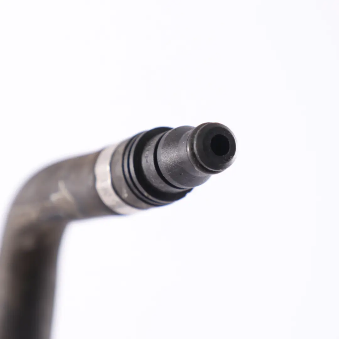 Wąż Rura Przewód Wody Chłodnicy do Mercedes W204 o numerze A2045011025 Mercedes W204 Wąż Rura Przewód Wody Chłodnicy - SKU A2045011025 - Numer Części A2045011025