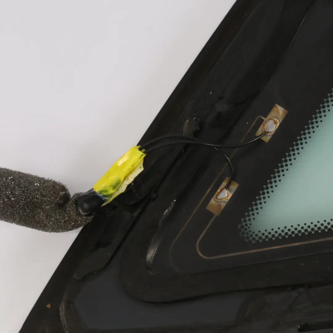 Viertel Seitenscheibe Verglasung Glas hinten links Verglasung AS2 für Mercedes S204 mit Teilenummer A2046707712 Mercedes S204 Viertel Seitenscheibe Verglasung Glas hinten links Verglasung AS2 - SKU A2046707712-1 - Teilenummer A2046707712