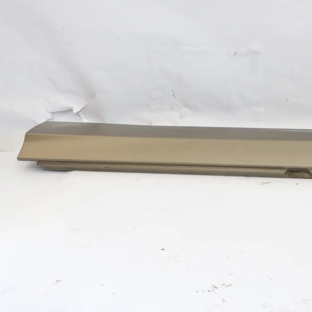 Mercedes W204 Rivestimento soglia porta laterale sinistra Sanidine Beige - 798 - SKU A2046980354-SAN - Numero di parte A2046980354