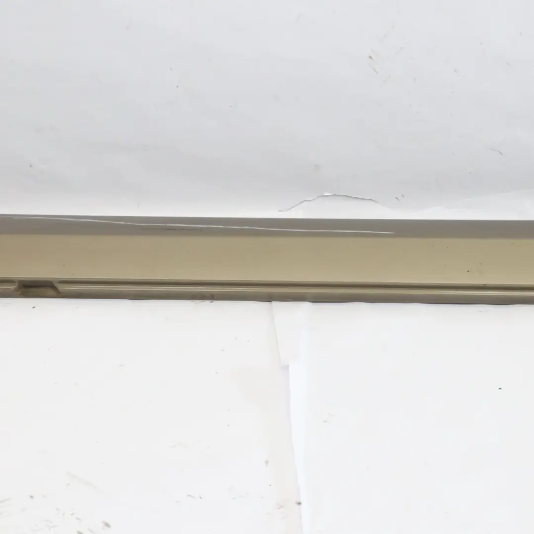 Mercedes W204 Rivestimento soglia porta laterale sinistra Sanidine Beige - 798 - SKU A2046980354-SAN - Numero di parte A2046980354