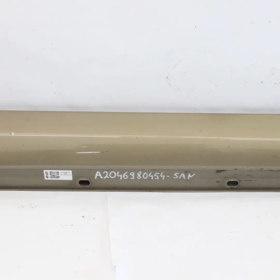 Gonna laterale copertura soglia porta destra Sanidine Beige - 798 Mercedes W204 - SKU A2046980454-SAN - Numero di parte A2046980454