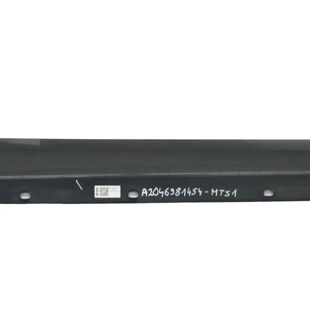 Mercedes W204 Cache Latérale Panneau de Seuil Droit Noir Magnetite - 183 - SKU A2046981454-MTS1 - Numéro de pièce A2046981454