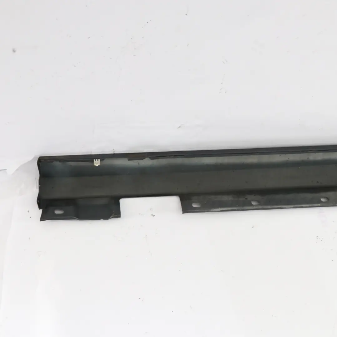 Mercedes W204 Seitenschwellerabdeckung Rechts Tenoritgrau Metallic - 755 - SKU A2046981454-TNG1 - Teilenummer A2046981454