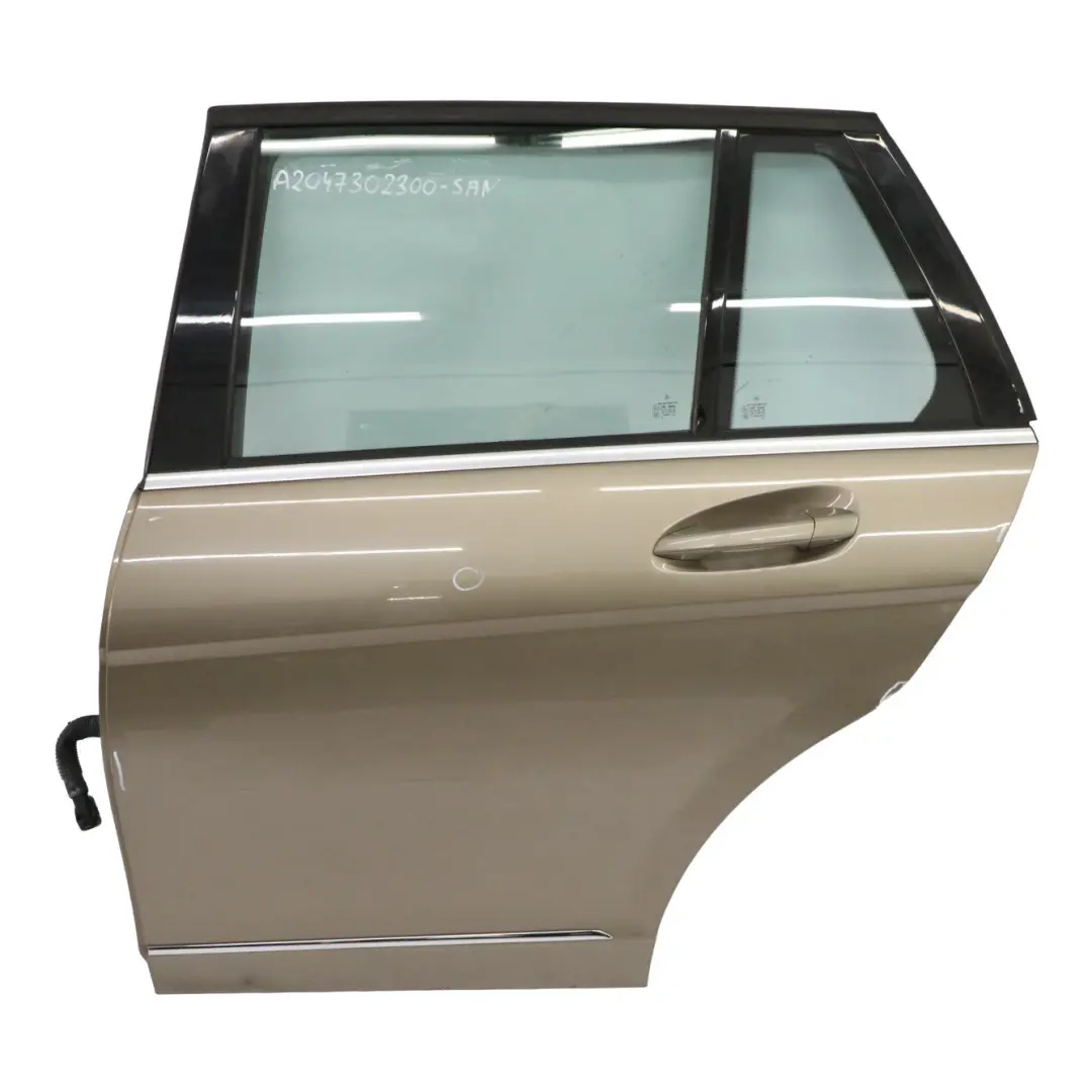 Tür hinten links Verkleidung Sanidine Beige Metallic - 798 für Mercedes S204 mit Teilenummer A2047302300 Mercedes S204 Tür hinten links Verkleidung Sanidine Beige Metallic - 798 - SKU A2047302300-SAN - Teilenummer A2047302300