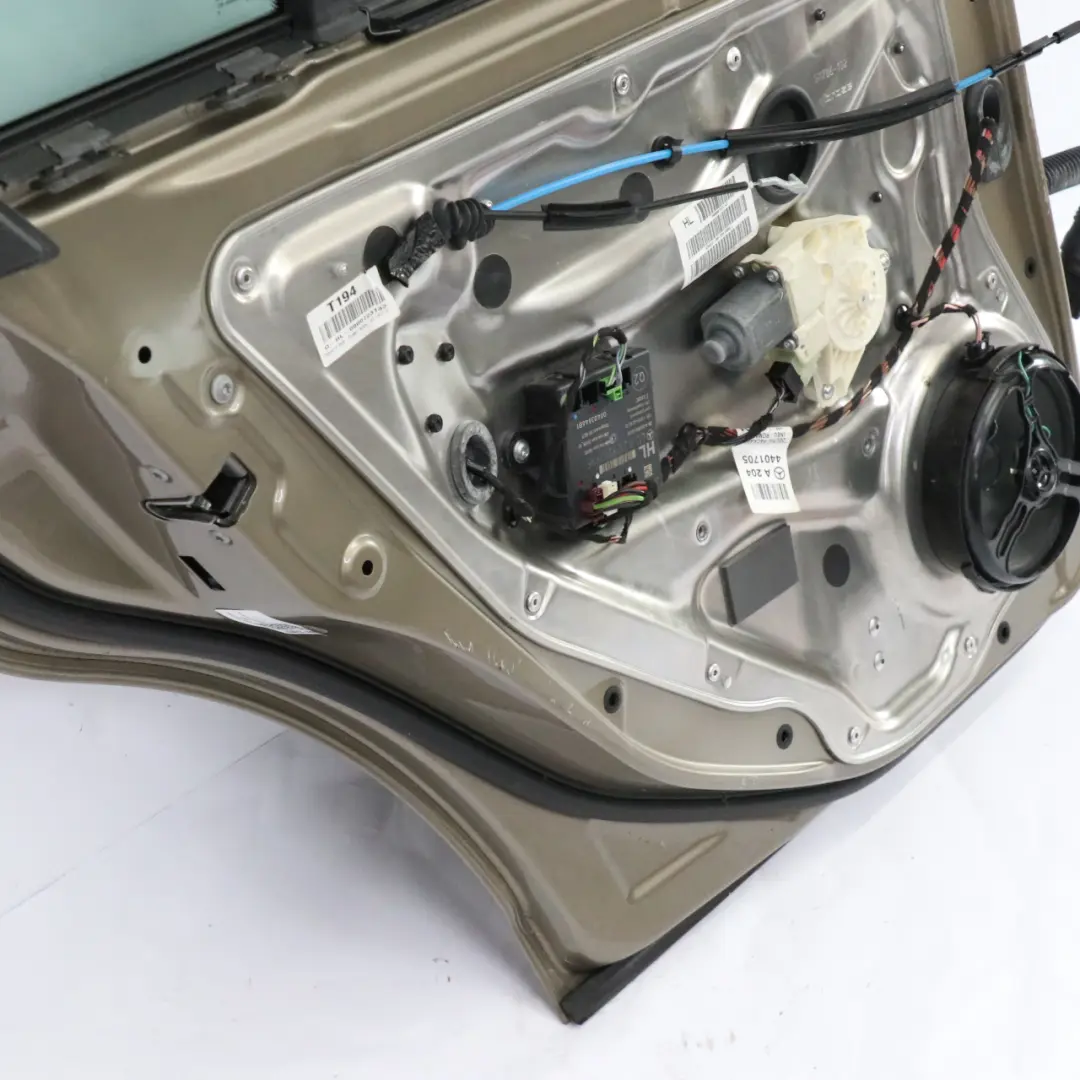 Mercedes S204 Porte Arrière Gauche Revêtement Sanidine Beige Métallisé - 798 - SKU A2047302300-SAN - Numéro de pièce A2047302300