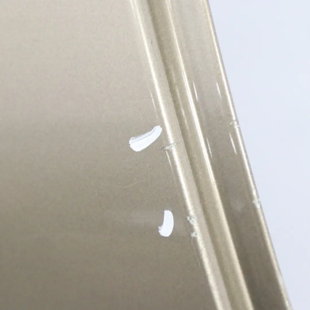 Porta posteriore destra Rivestimento Sanidine Beige - 798 per Mercedes S204 Estate con numero di parte A2047302400 Mercedes S204 Estate Porta posteriore destra Rivestimento Sanidine Beige - 798 - SKU A2047302400-SAN - Numero di parte A2047302400