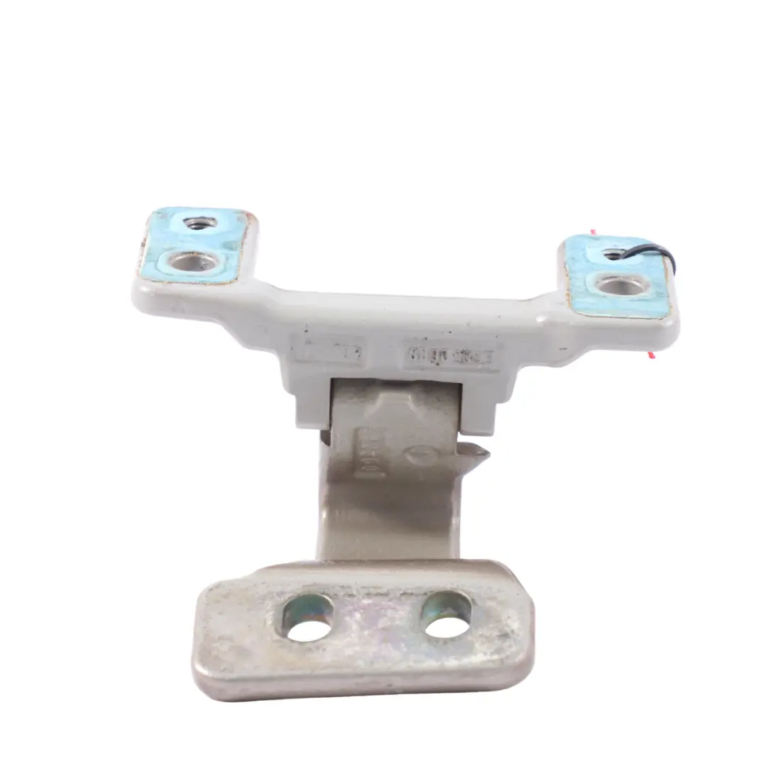 Cerniera portellone bagagliaio posteriore sinistra per Mercedes S204 con numero di parte A2047400137 Mercedes S204 Cerniera portellone bagagliaio posteriore sinistra - SKU A2047400137-SAN - Numero di parte A2047400137