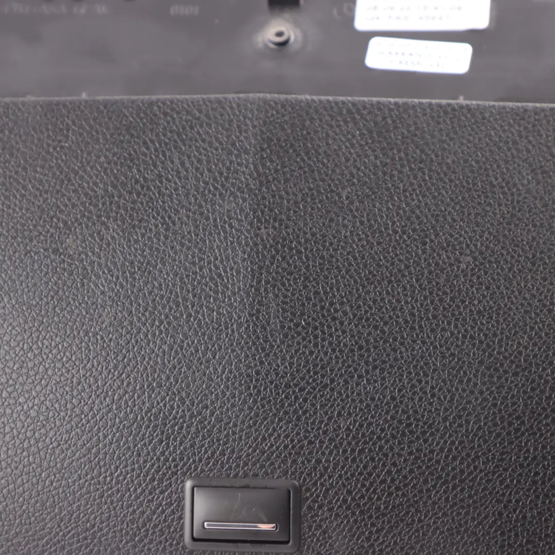 Wyświetlacz Ekran Nawigacji Radia do Mercedes W204 o numerze A2048204297 Mercedes W204 Wyświetlacz Ekran Nawigacji Radia - SKU A2048204297 - Numer Części A2048204297