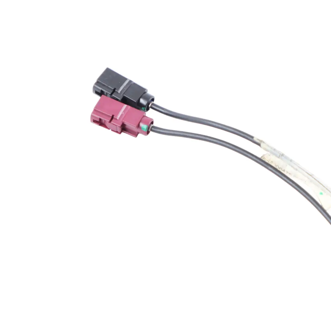 Antenna Roof Aerial Control Unit Module to Mercedes W204 with Part number A2048206475 Mercedes W204 Antenna Roof Aerial Control Unit Module - SKU A2048206475 - Part number A2048206475