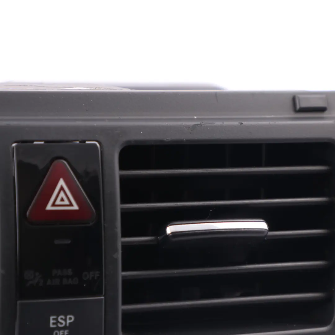 Mercedes W204 Interrupteur Danger Grille Aération Avant Tableau Bord - SKU A2048303954 - Numéro de pièce A2048303954