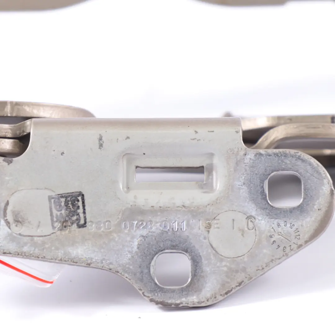 Motor Hauben Scharnier Mercedes S204 W212 Vorne Links Sanidine Beige Metallic - SKU A2048800728-SAN - Teilenummer A2048800728