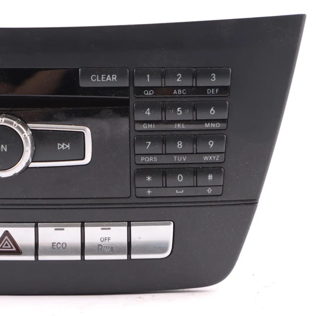 Mercedes W204 Odtwarzacz CD Radio Stereo Sat Nav Jednostka - SKU A2049001813-1 - Numer Części A2049001813