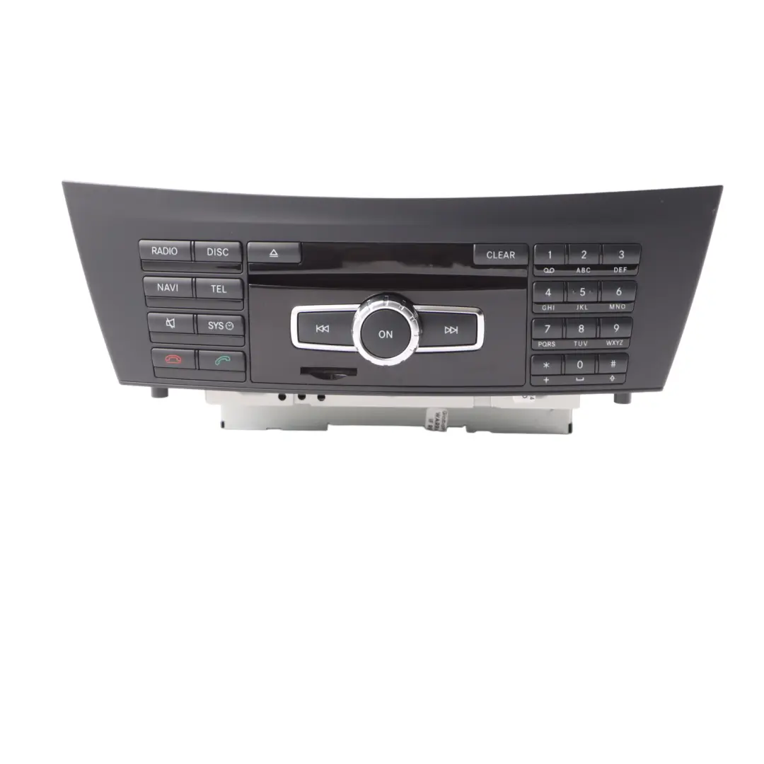Navegación CD Player Radio Sat Nav Head Unit para Mercedes W204 con número de pieza A2049004711 Mercedes W204 Navegación CD Player Radio Sat Nav Head Unit - SKU A2049004711 - Número de pieza A2049004711