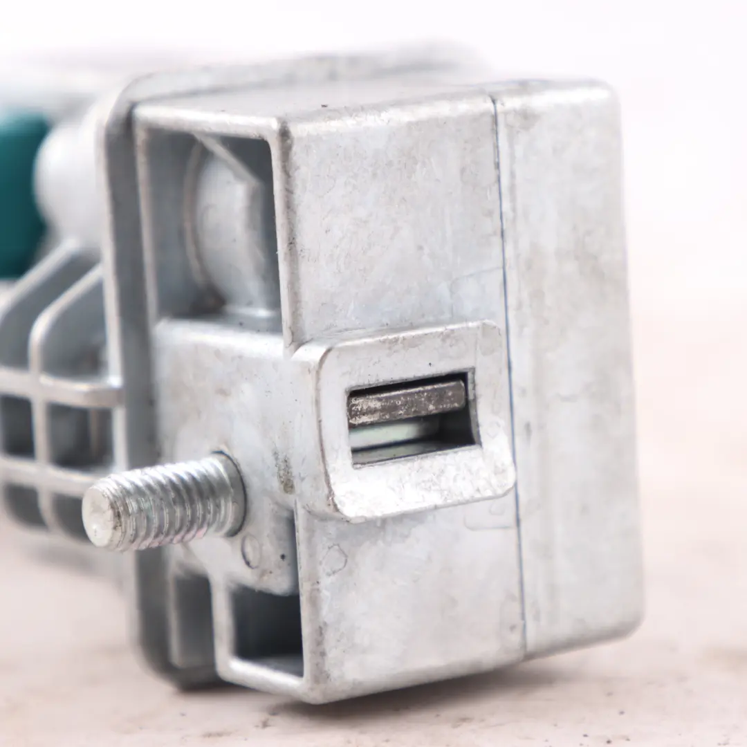 Módulo de control de bloqueo de la columna dirección para Mercedes W204 con número de pieza A2049005912 Mercedes W204 Módulo de control de bloqueo de la columna dirección - SKU A2049005912 - Número de pieza A2049005912