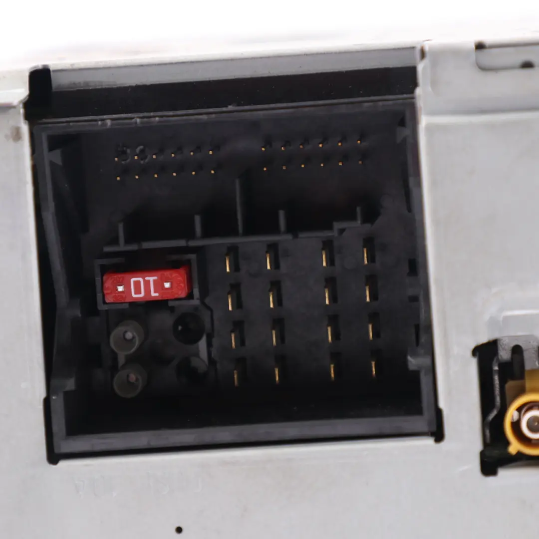 Mercedes W204 Navegación Radio Reproductor Cabezal Unidad principal - SKU A2049009907-2 - Número de pieza A2049009907