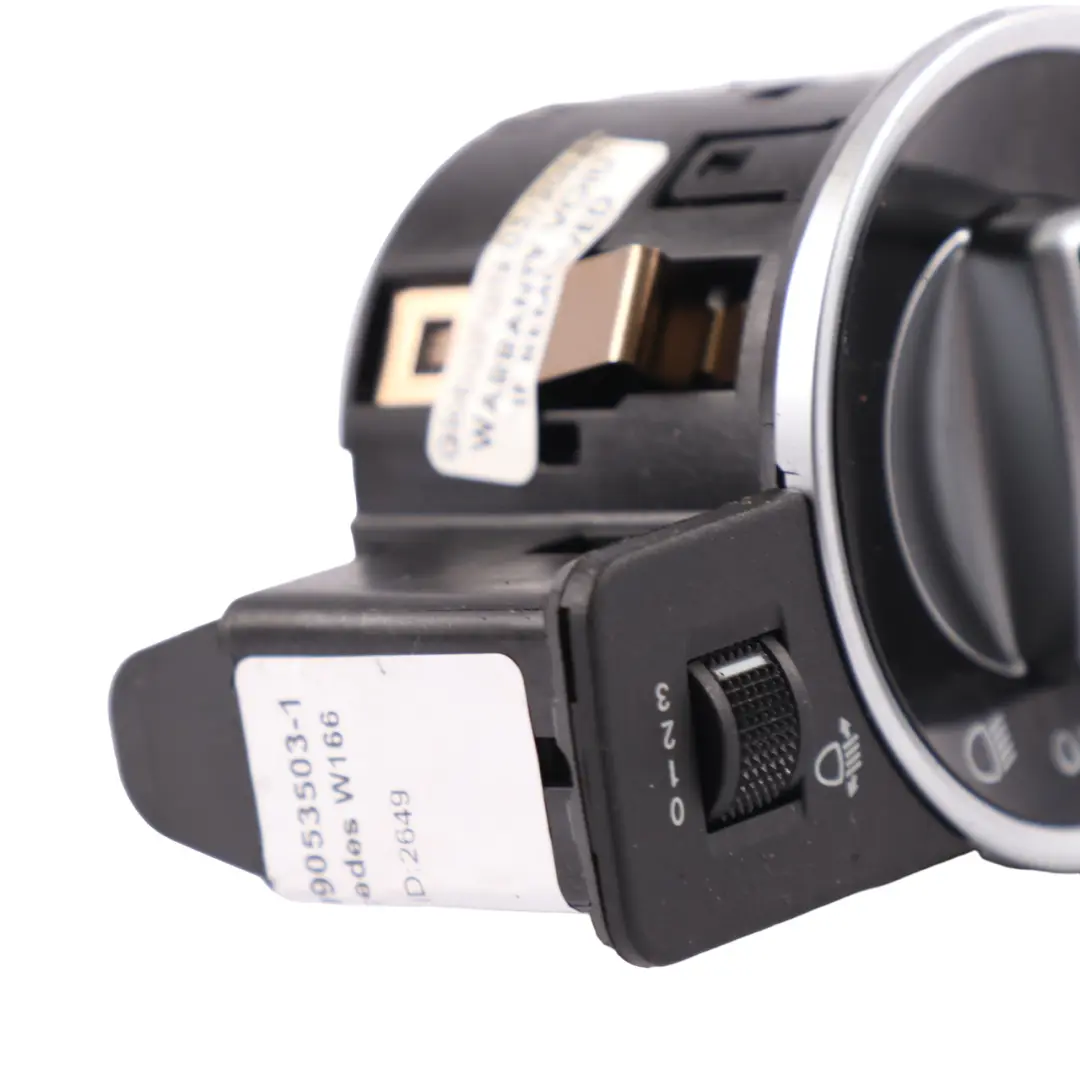 Przełącznik Świateł Panel Sterowania Lampami do Mercedes ML W166 o numerze A2049053503 Mercedes ML W166 Przełącznik Świateł Panel Sterowania Lampami - SKU A2049053503-1 - Numer Części A2049053503