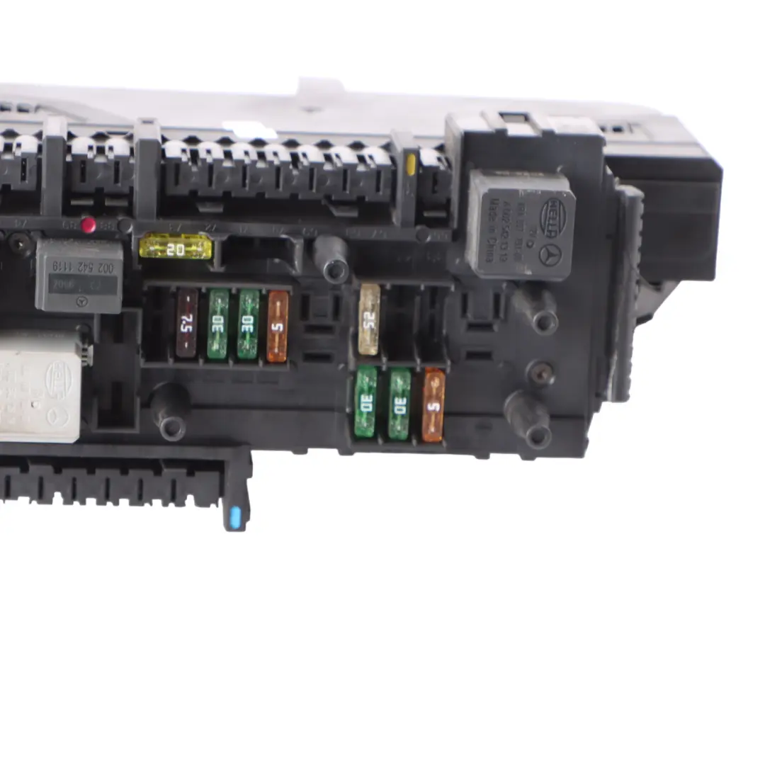 Mercedes W204 Módulo SAM trasero Caja de fusibles Unidad de control - SKU A2049060205-4 - Número de pieza A2049060205
