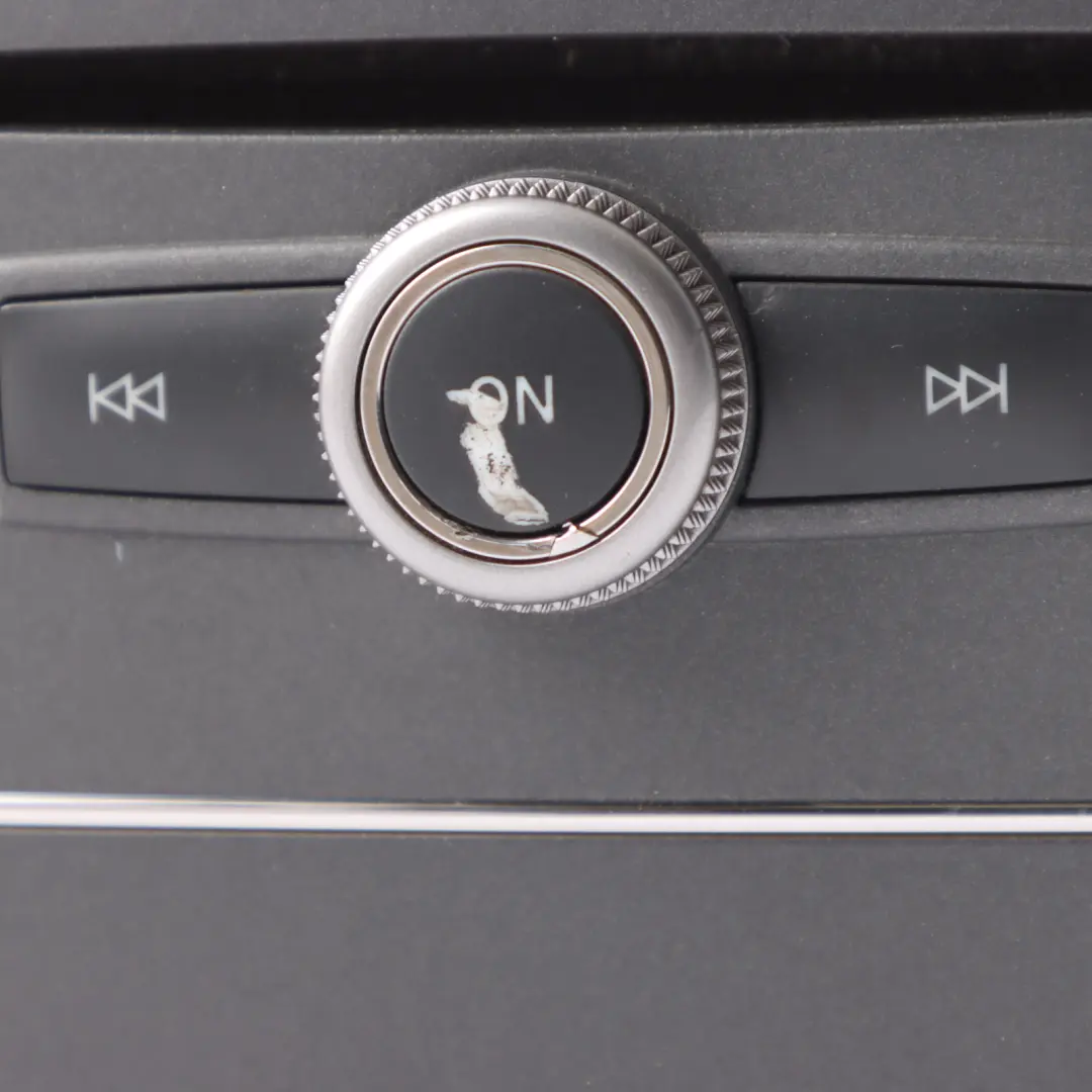 Radio Stereo CD Player Audio Sat Head Unit Mercedes W204 - SKU A2049068901-1 - Part number A2049068901