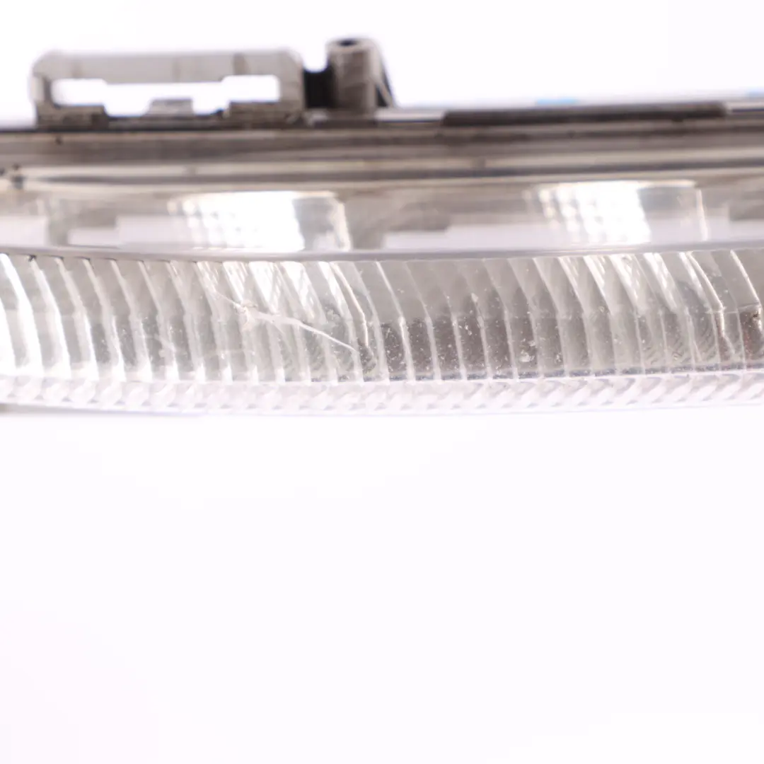 Lampa Jazdy Dziennej Prawy Przód do Mercedes W204 W212 o numerze A2049069000 Mercedes W204 W212 Lampa Jazdy Dziennej Prawy Przód - SKU A2049069000-1 - Numer Części A2049069000