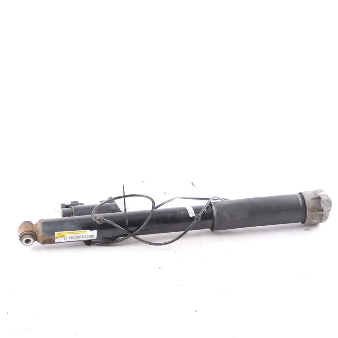 Amortiguador Suspensión Trasero Derecho para Mercedes W205 con número de pieza A2053207600 Mercedes W205 Amortiguador Suspensión Trasero Derecho - SKU A2053207600 - Número de pieza A2053207600