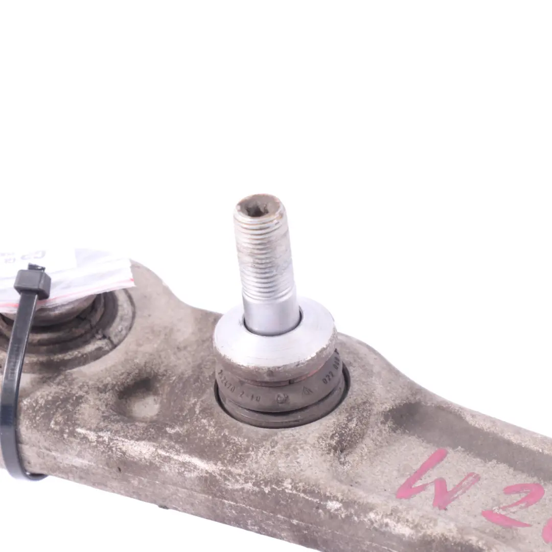 Braccio controllo assale Wishbone anteriore sinistro per Mercedes W205 con numero di parte A2053305901 Mercedes W205 Braccio controllo assale Wishbone anteriore sinistro - SKU A2053305901 - Numero di parte A2053305901